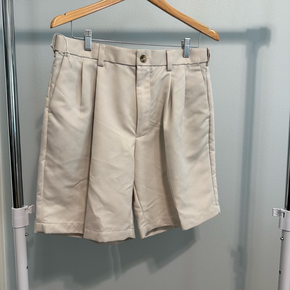 Roundtree & Yorke Men's Tan Shorts